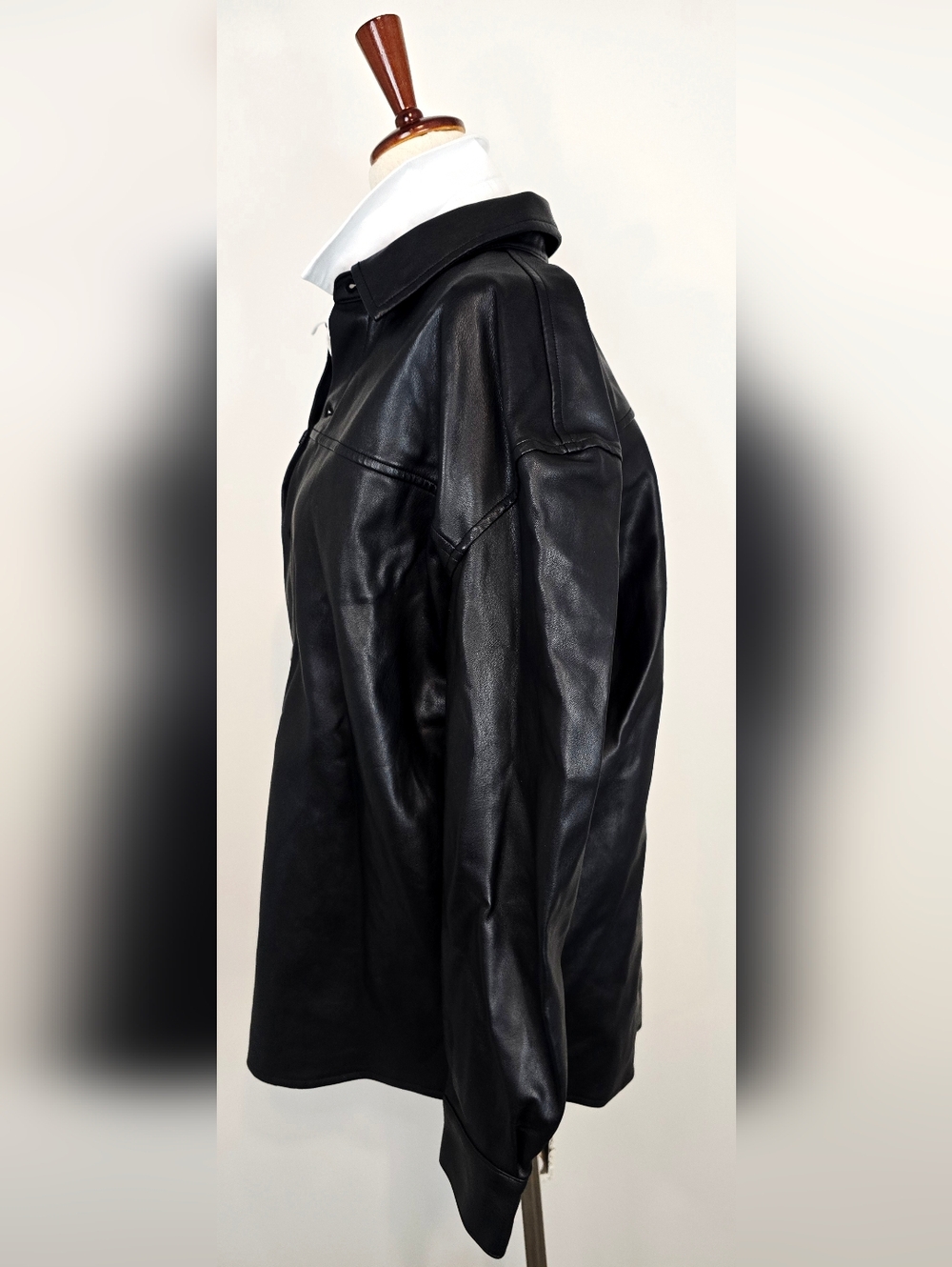 Black Faux Leather Shacket Oversized Button Front Minimalist Streetwear Classic - Picture 7 of 9